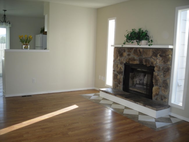 Building Photo - 1844 Zebulon Dr