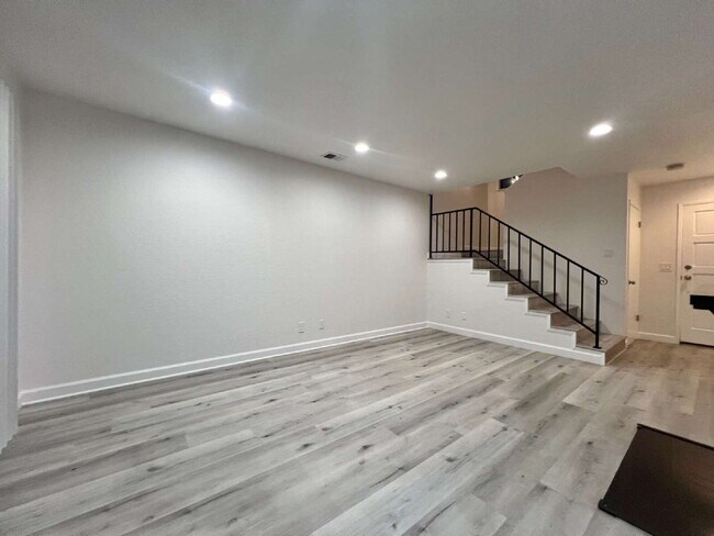 Foto del edificio - Remodeled 2 Bedroom home San Jose Home in great location