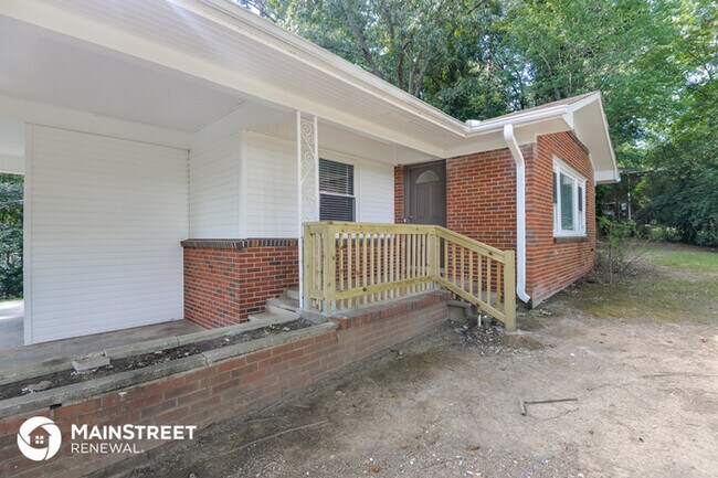 Building Photo - 2024 Sunrise Rd