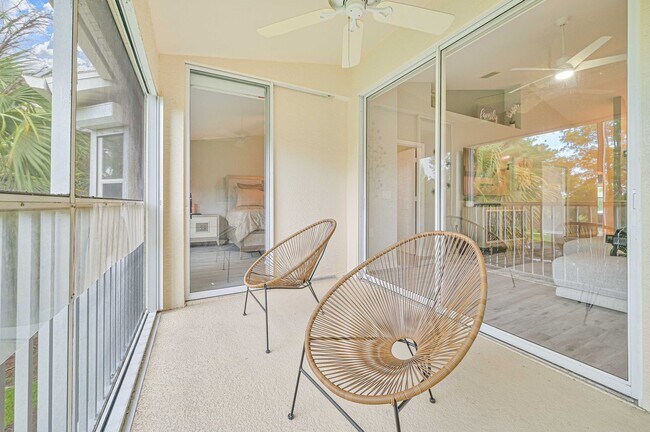Foto del edificio - ** ESTERO 2/2 Stoneybrook Condo- Fully Fur...