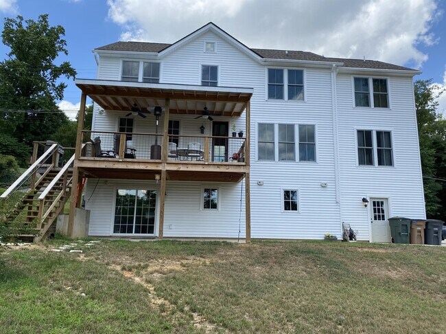 Building Photo - 3008 Edonia Dr