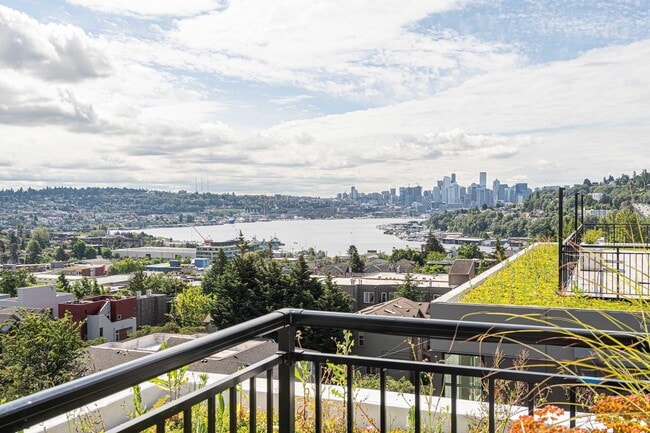 Building Photo - Eclipse Fremont