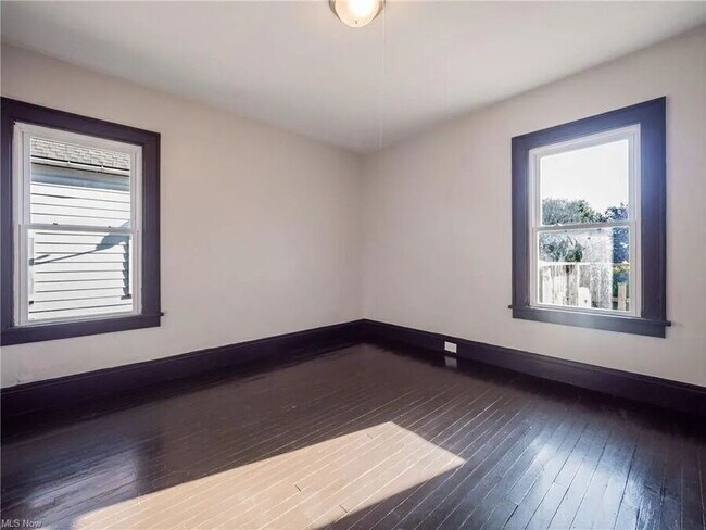 Foto del edificio - 2179 W 106th St