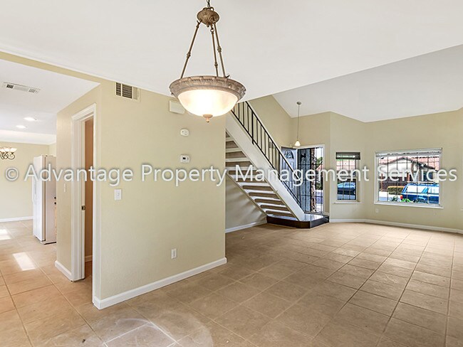 Building Photo - 2732 Carpinteria Dr