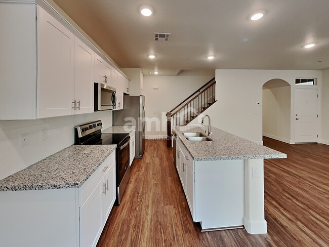 Building Photo - 83 Foxridge Swings Ln