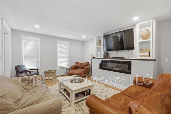 Foto del edificio - 14410 Otis Ct