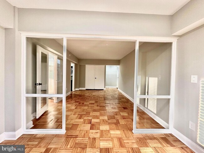 Foto del edificio - 2141 I St NW