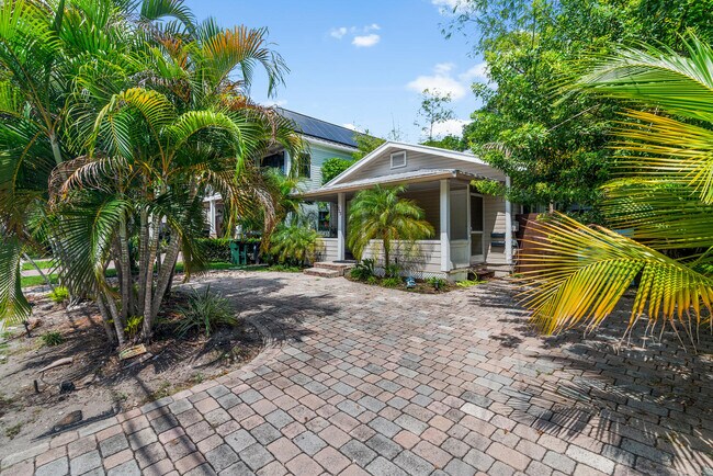 Building Photo - 723 W Las Olas Blvd