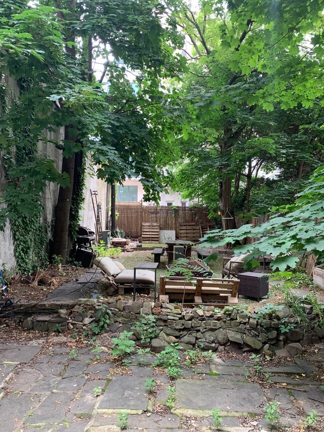 Foto del edificio - 72 S 1st St