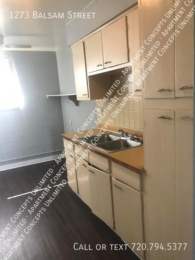 Foto del edificio - 1273 Balsam St