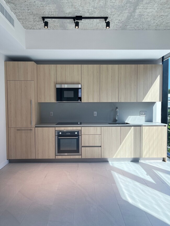 Foto del edificio - 112 NW 31st St