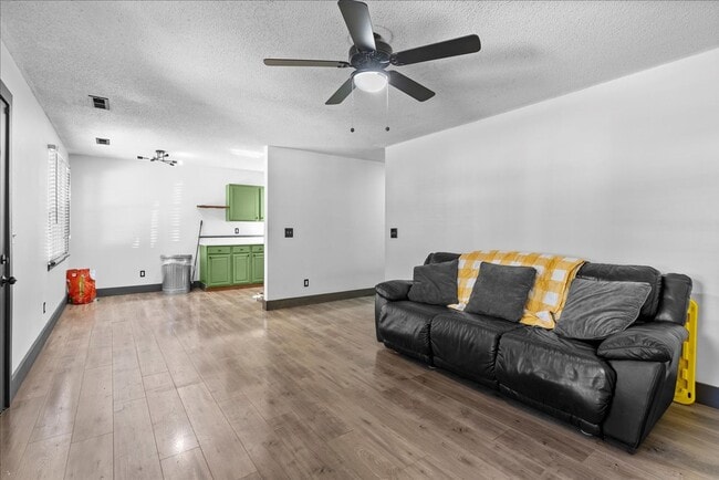 Foto del edificio - 1609 Roanoke Ave