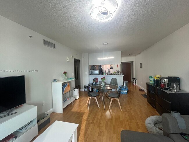 Foto del edificio - 31 Southeast 5th Street Apt #2310, Miami, ...
