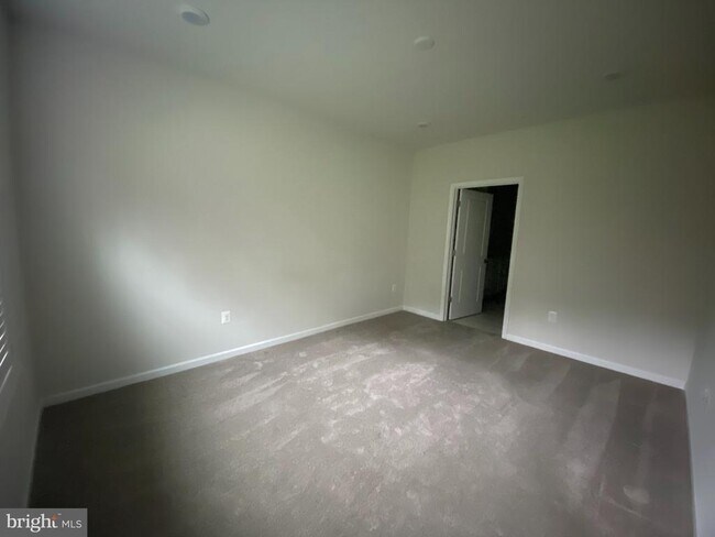 Building Photo - 23215 Milltown Knoll Square