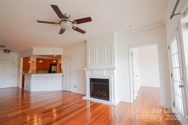 Building Photo - 14774 Via Sorrento Dr