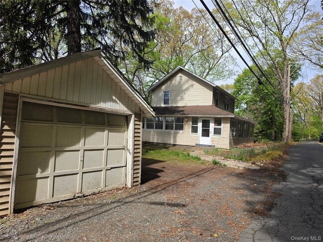 Building Photo - 60 S Greenbush Rd