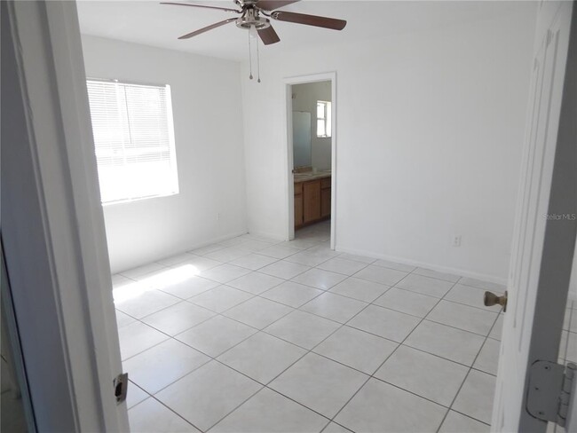 Foto del edificio - 36 E Country Cove Way