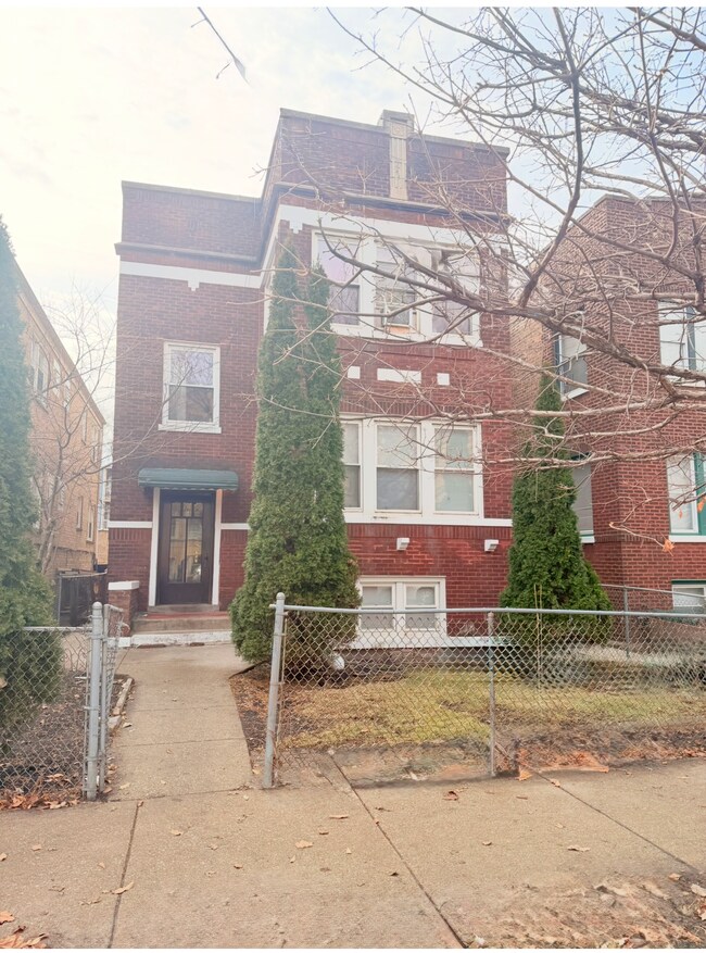 Foto del edificio - 1745 W North Shore Ave