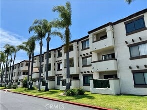 Building Photo - 3830 Avenida Del Presidente