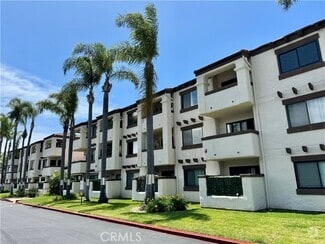 Building Photo - 3830 Avenida Del Presidente