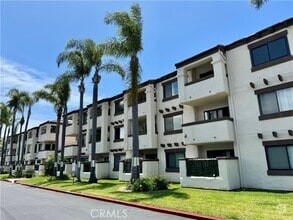 Building Photo - 3830 Avenida Del Presidente