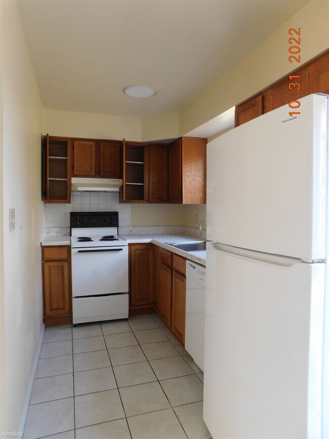 Foto del edificio - 1 br, 1 bath Condo - 9600 2nd Bay St Apt 4