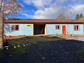 Building Photo - 1110 N Main Ave