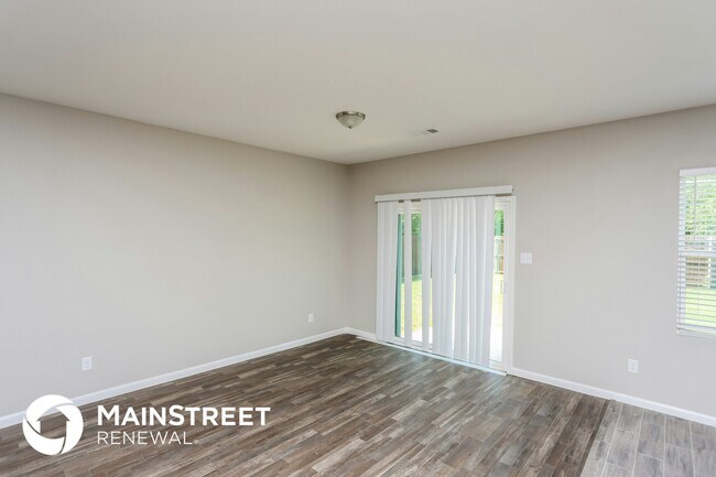 Foto del edificio - 437 Stone Creek Blvd