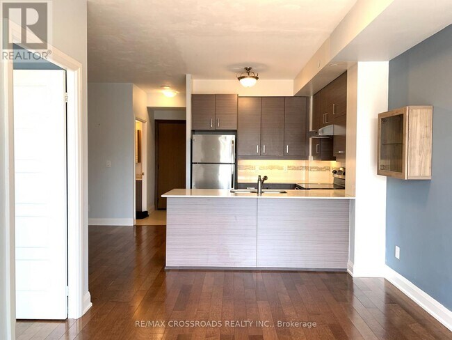 Photo du bâtiment - 8200 Birchmount Rd