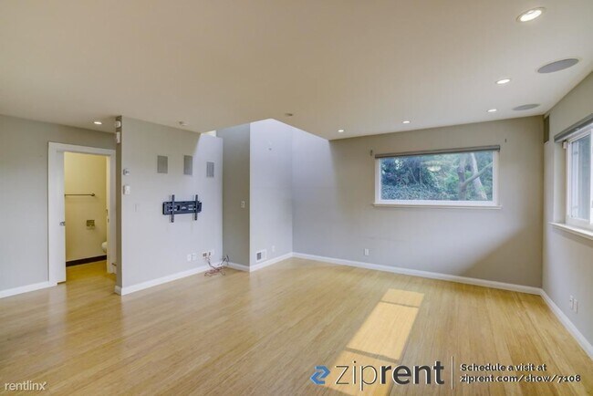 Foto del edificio - 3 br, 2.5 bath Townhome - 6 Youngs Court, ...