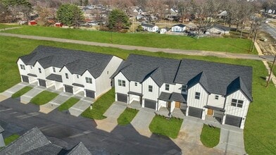 Building Photo - 1718 Cuppett Cir