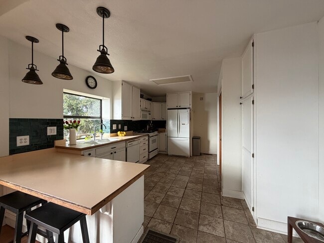 Building Photo - 20235 Chapel Dr