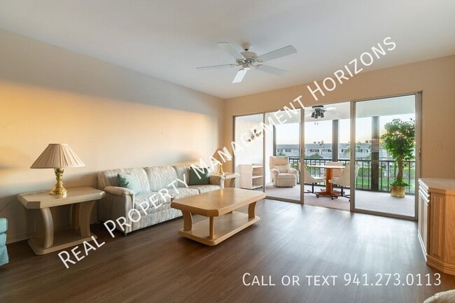 Photo - 4813 Independence Dr House