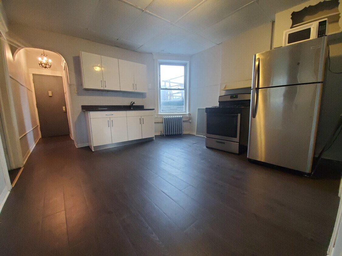 170 Garfield Ave, Jersey City, NJ 07305 Apartments in Jersey City, NJ