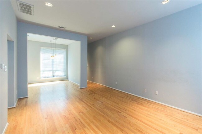 Building Photo - 4030 Holland Ave
