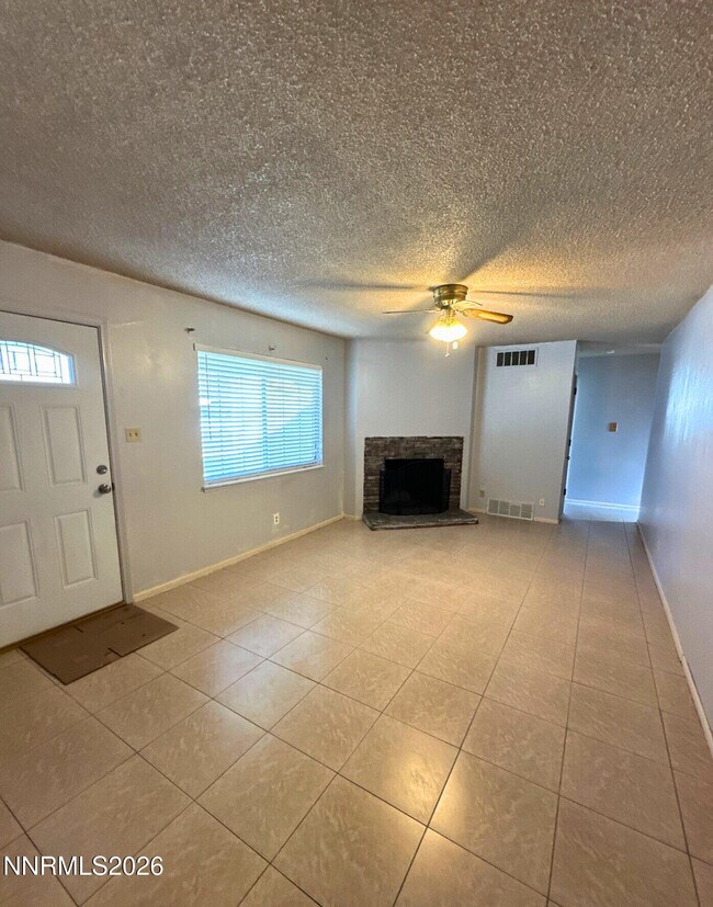 Foto del edificio - 39 E K St