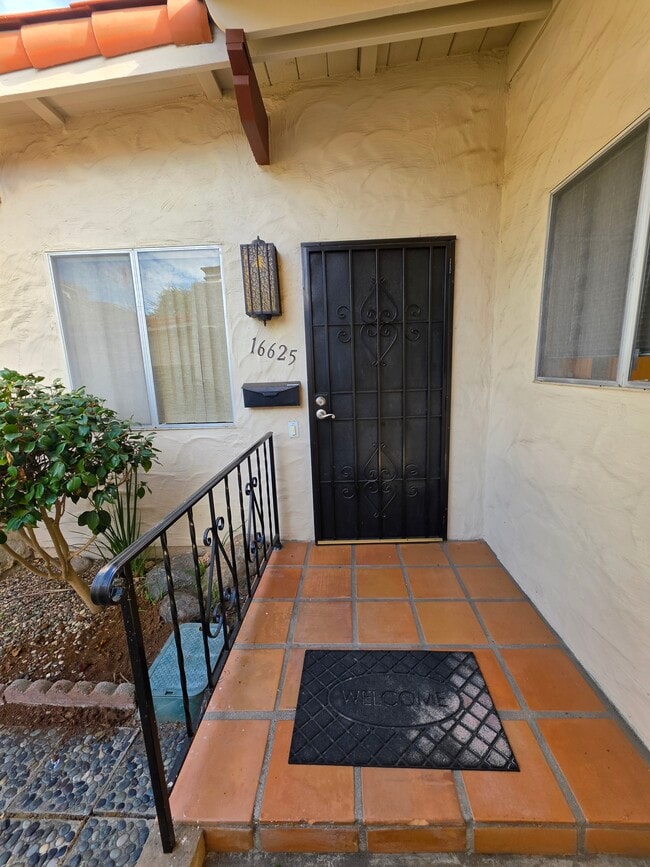 Building Photo - 16625 Roca Dr