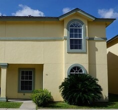 Building Photo - 1000 Ranchway Dr