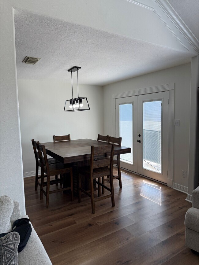 Foto del edificio - 9204 Tejas Ct