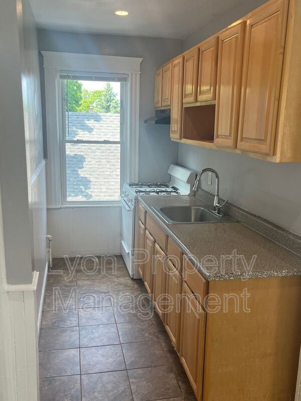 Foto del edificio - 222 Wood Ave