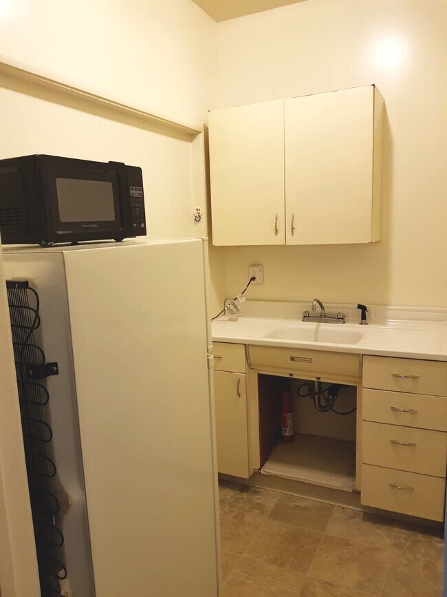Kitche - 2514 Piedmont Ave
