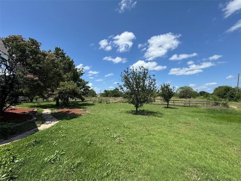 Foto principal - 2139 Co Rd 4106