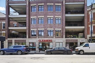 Building Photo - 2230 N Lincoln Ave