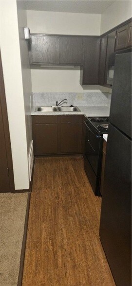 Foto del edificio - 632 Whitham Ave