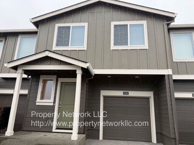 New 3 Bedroom Gresham Townhouse - New 3 Bedroom Gresham Townhouse