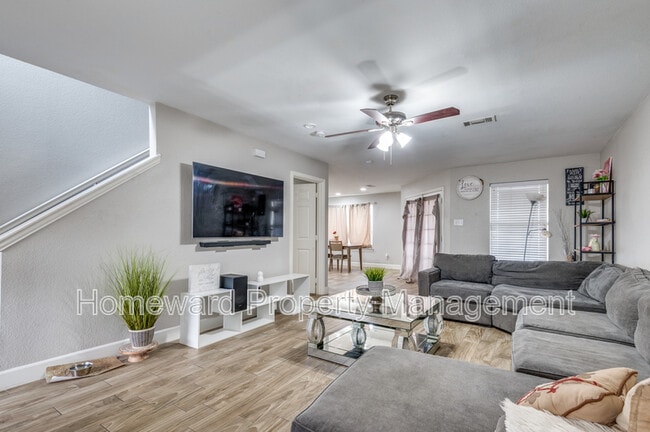 Foto del edificio - 5203 Chippewa Dr