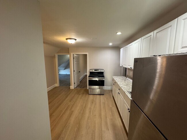 Foto del edificio - 70-72 Broadway-Unit 8