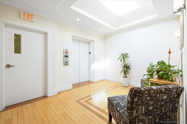Foto del edificio - 485 Summer St