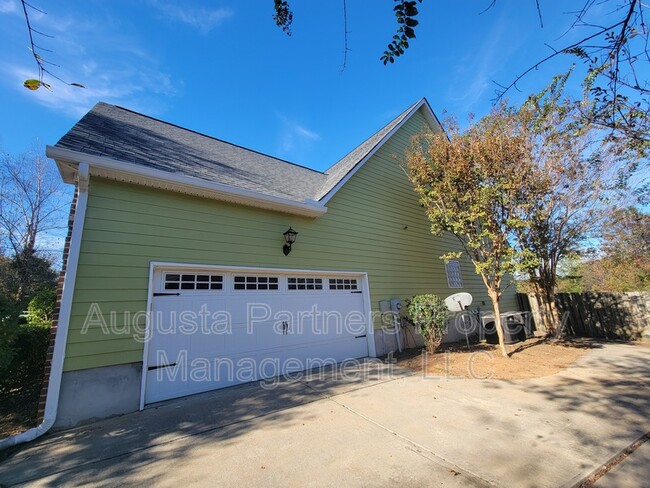 Building Photo - 4018 Starview Ln