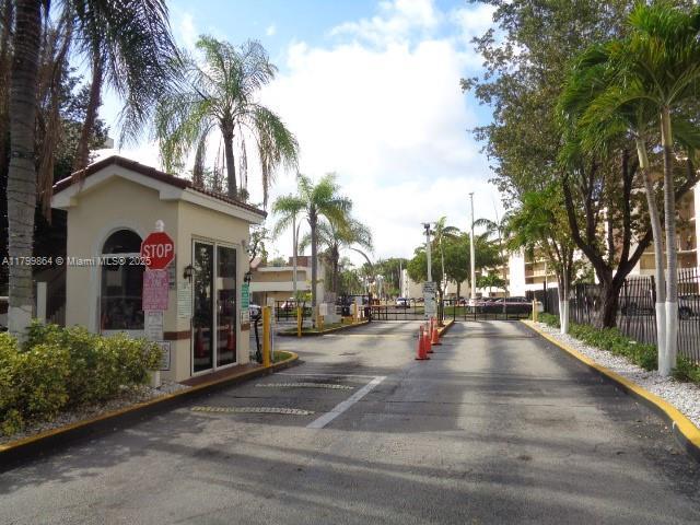 Foto del edificio - 8820 Fontainebleau Blvd